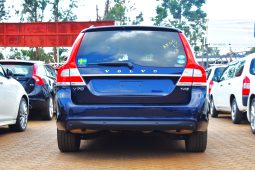 
										Volvo V70 T4 full									