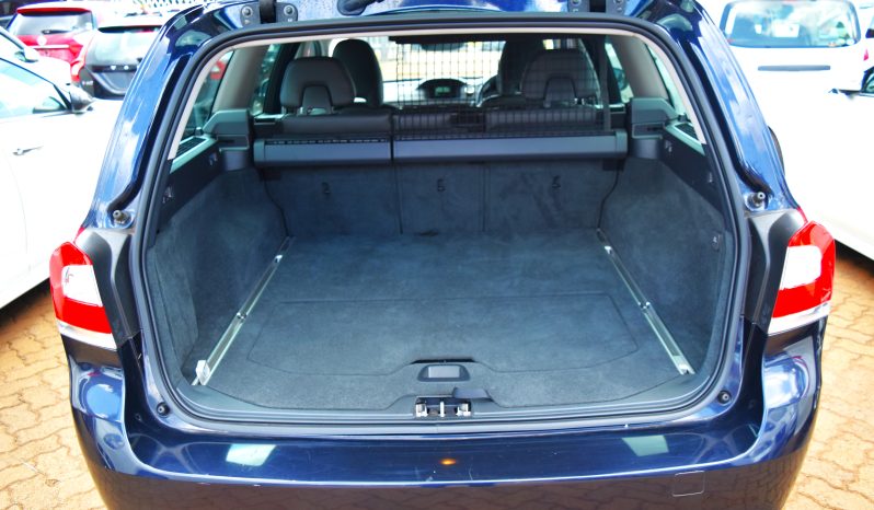 
								Volvo V70 T4 full									